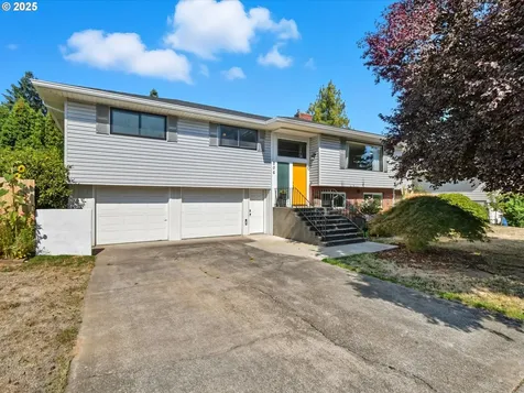 806 NW 94th Street Vancouver WA 98665