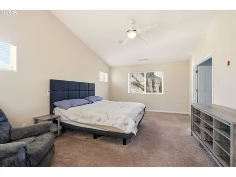 19437 Provisioner Court Oregon City OR 97045