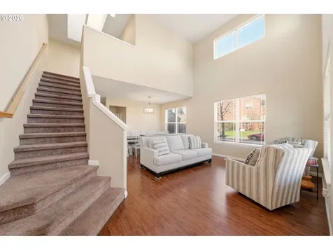 19437 Provisioner Court Oregon City OR 97045