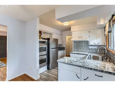 704 E 29th Street Vancouver WA 98663