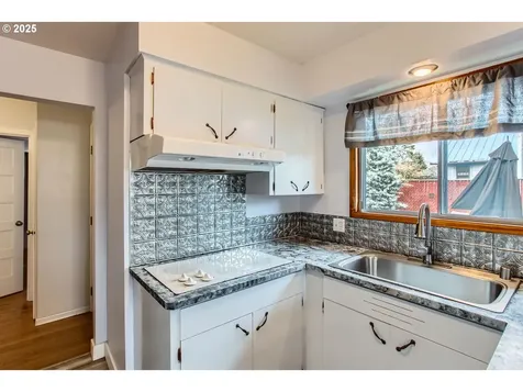 704 E 29th Street Vancouver WA 98663