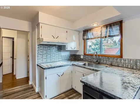 704 E 29th Street Vancouver WA 98663