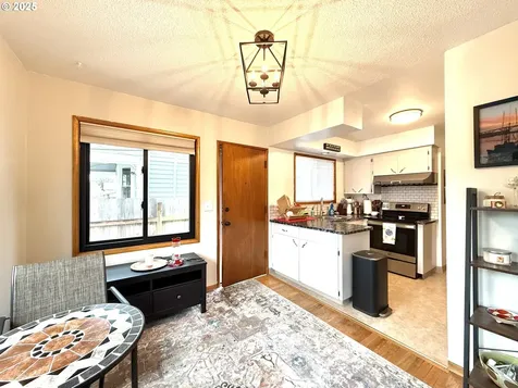 704 E 29th Street Vancouver WA 98663