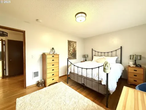 704 E 29th Street Vancouver WA 98663