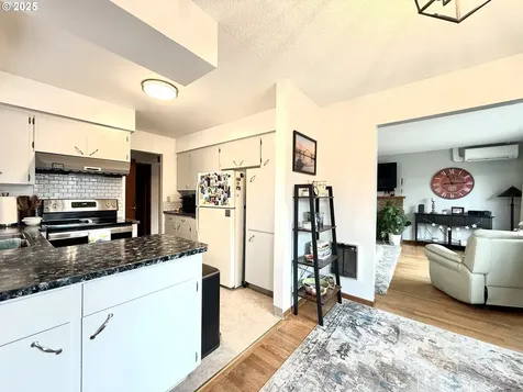 704 E 29th Street Vancouver WA 98663