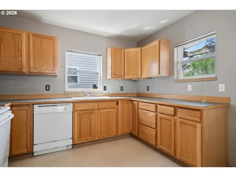 7633 N Drummond Avenue Portland OR 97217