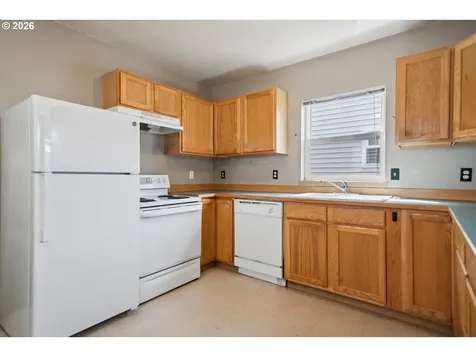 7633 N Drummond Avenue Portland OR 97217