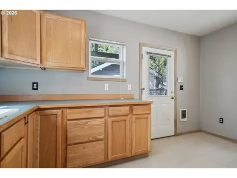 7633 N Drummond Avenue Portland OR 97217