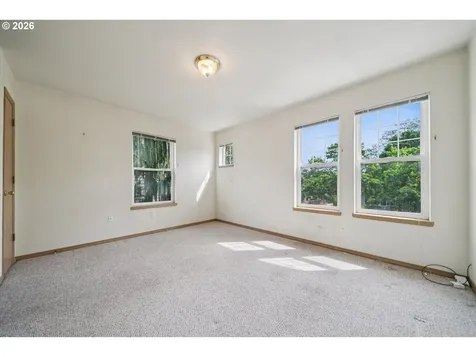 7633 N Drummond Avenue Portland OR 97217