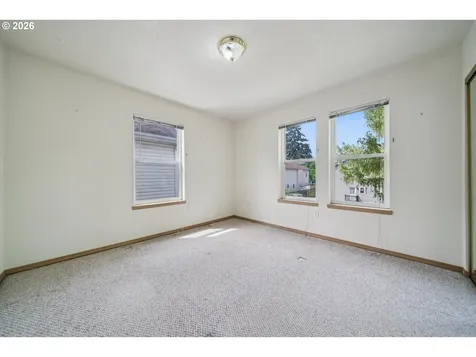 7633 N Drummond Avenue Portland OR 97217