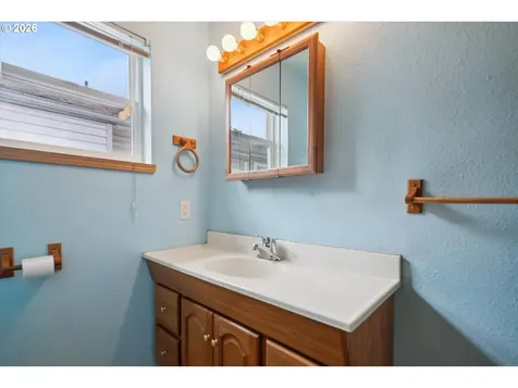 7633 N Drummond Avenue Portland OR 97217