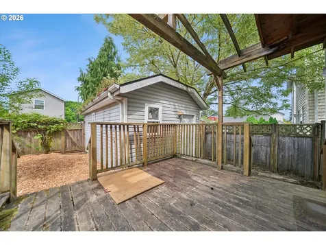 7633 N Drummond Avenue Portland OR 97217