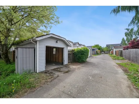 7633 N Drummond Avenue Portland OR 97217