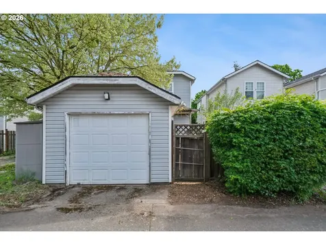 7633 N Drummond Avenue Portland OR 97217