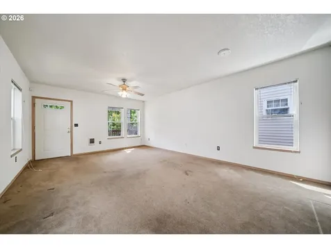 7633 N Drummond Avenue Portland OR 97217