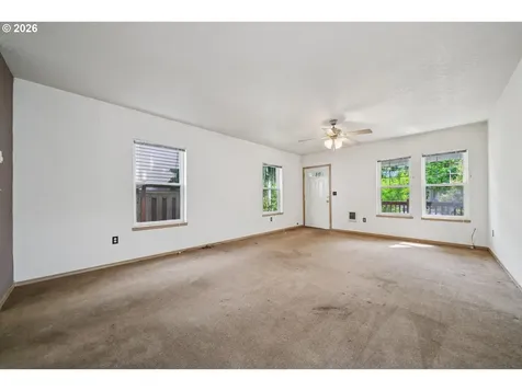7633 N Drummond Avenue Portland OR 97217