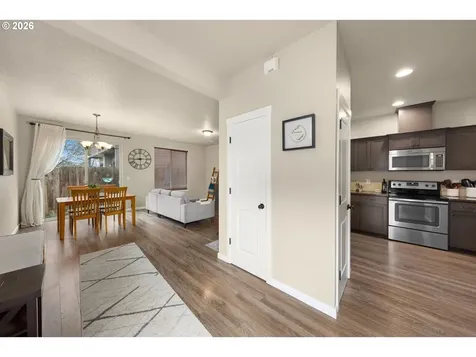 10907 NE 44th Street Vancouver WA 98682
