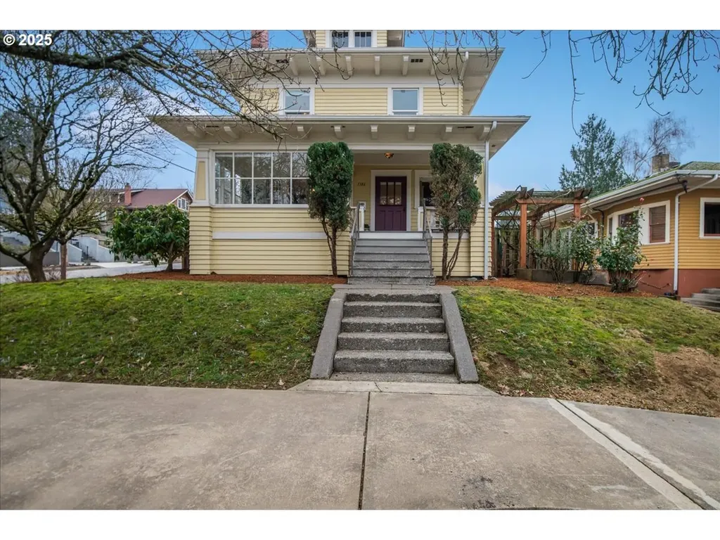1106 SE 50th Avenue Portland OR 97215