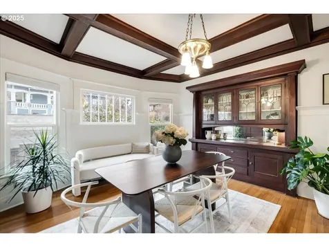 1106 SE 50th Avenue Portland OR 97215