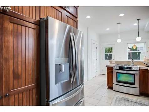1106 SE 50th Avenue Portland OR 97215