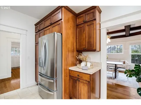 1106 SE 50th Avenue Portland OR 97215
