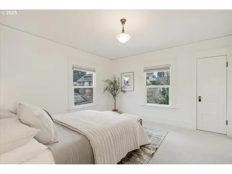 1106 SE 50th Avenue Portland OR 97215