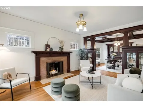 1106 SE 50th Avenue Portland OR 97215