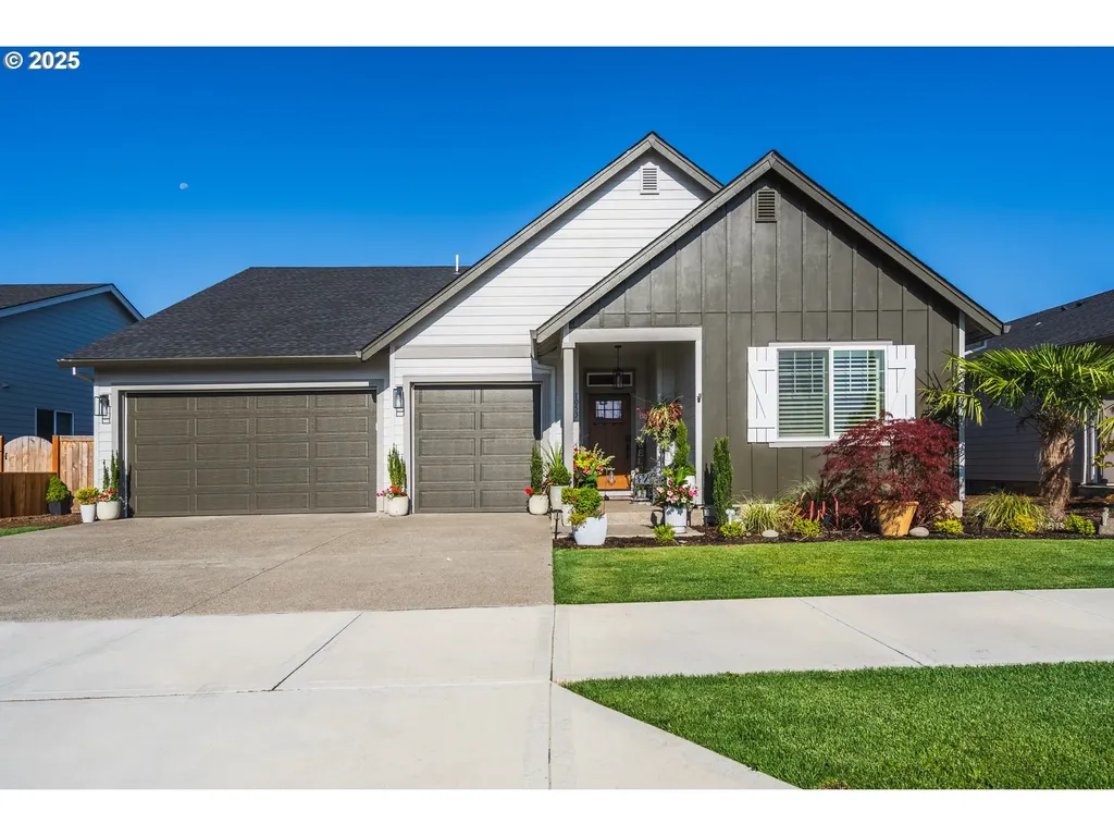 1053 S Vine Street Canby OR 97013