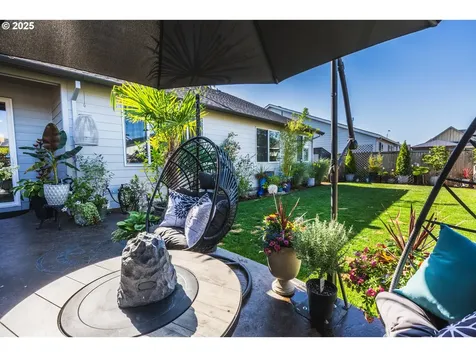 1053 S Vine Street Canby OR 97013