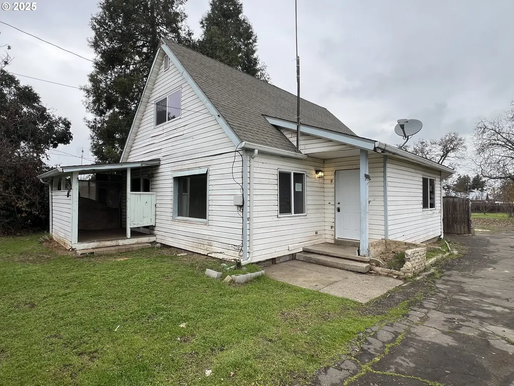 734 Alder Street Medford OR 97501