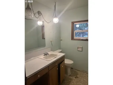 734 Alder Street Medford OR 97501