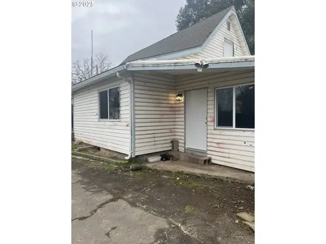 734 Alder Street Medford OR 97501