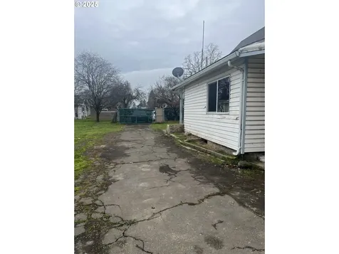 734 Alder Street Medford OR 97501