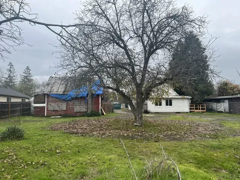734 Alder Street Medford OR 97501