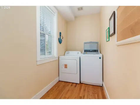 617 SW 27th Way Lincoln City OR 97367