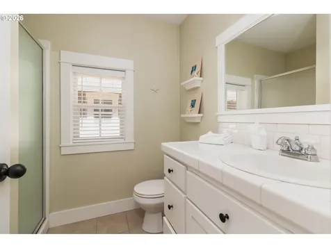 617 SW 27th Way Lincoln City OR 97367