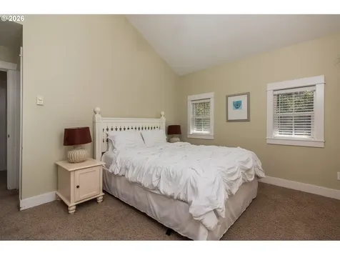 617 SW 27th Way Lincoln City OR 97367