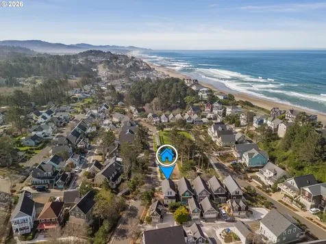 617 SW 27th Way Lincoln City OR 97367