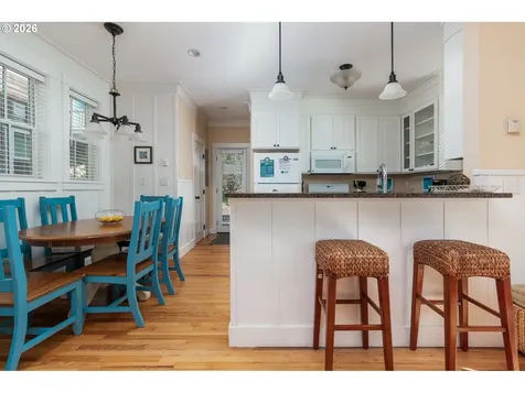 617 SW 27th Way Lincoln City OR 97367
