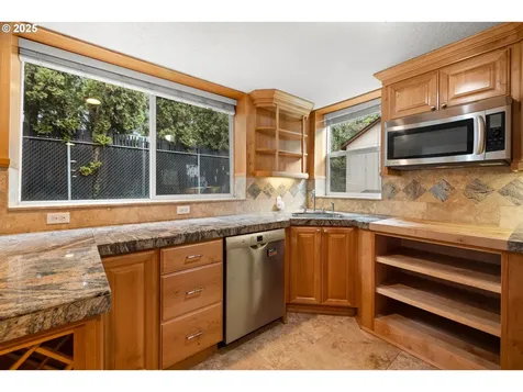 11102 NE Beech Street Portland OR 97220