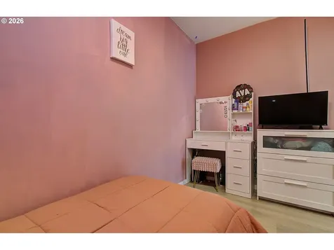 1150 NW Quimby Street Portland OR 97209