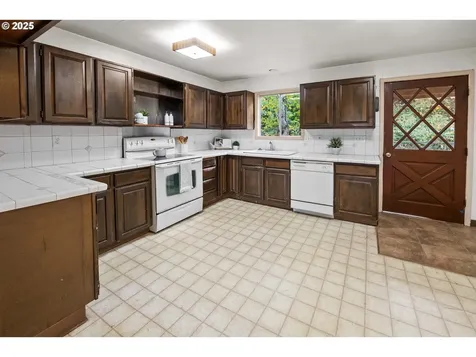 3393 Harrison Avenue Astoria OR 97103