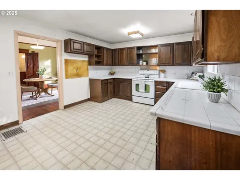 3393 Harrison Avenue Astoria OR 97103
