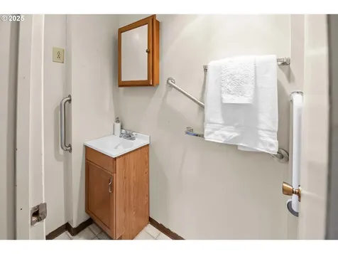 3393 Harrison Avenue Astoria OR 97103
