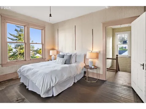 3393 Harrison Avenue Astoria OR 97103