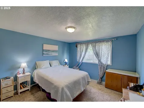173 NW Cedar Avenue Warrenton OR 97146