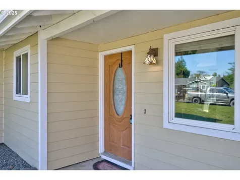 173 NW Cedar Avenue Warrenton OR 97146