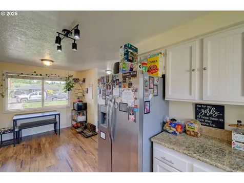 173 NW Cedar Avenue Warrenton OR 97146