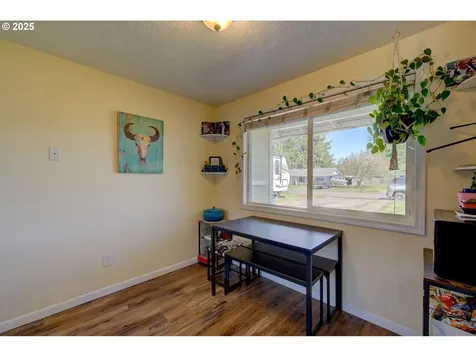 173 NW Cedar Avenue Warrenton OR 97146