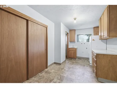 27688 S Highway 213 Mulino OR 97042